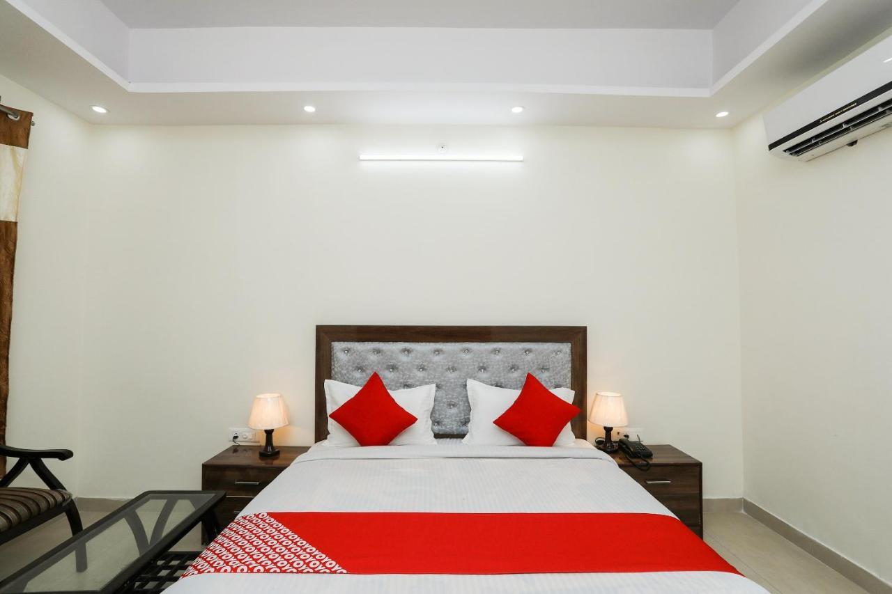 Oyo 35511 Hotel Park View Rohtak Eksteriør bilde