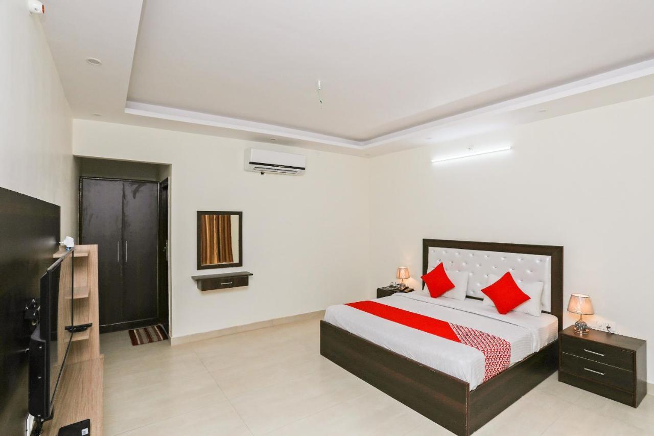 Oyo 35511 Hotel Park View Rohtak Eksteriør bilde