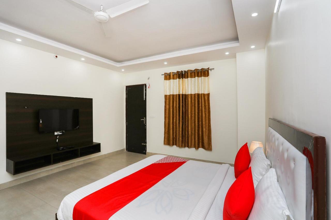 Oyo 35511 Hotel Park View Rohtak Eksteriør bilde