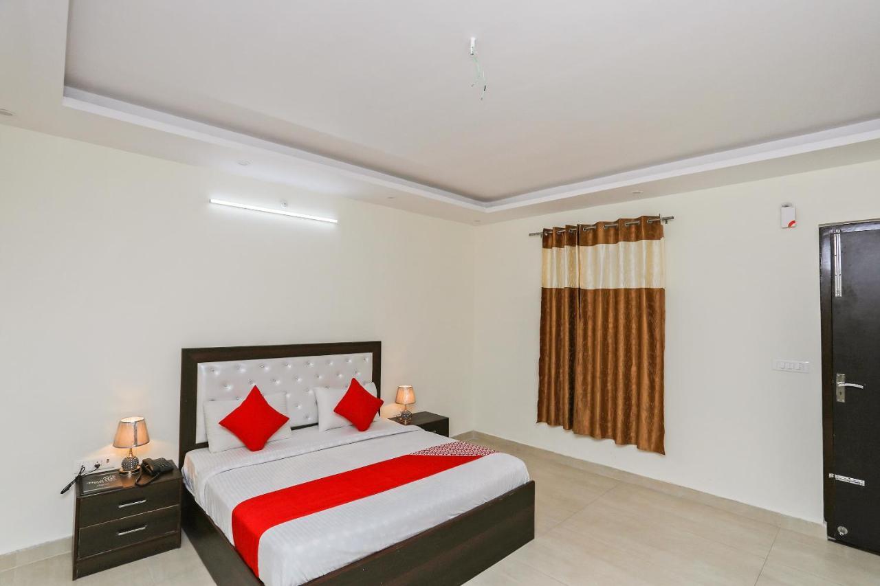 Oyo 35511 Hotel Park View Rohtak Eksteriør bilde